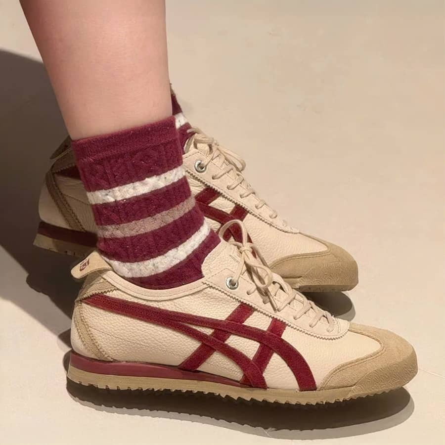 onitsuka-tiger-mexico-66-sd-beige-beet-juice-1183c015-202-4-1775404314.jpg