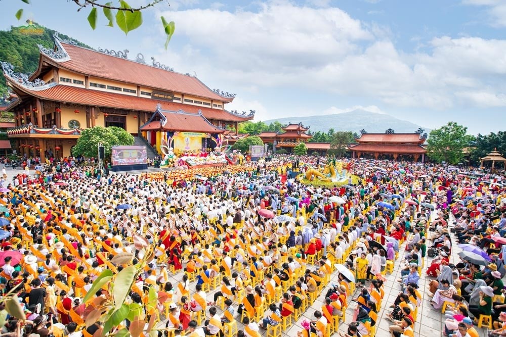 dai-le-phat-dan-2026-mua-tro-ve-voi-binh-an-2631-1779698917.jpg