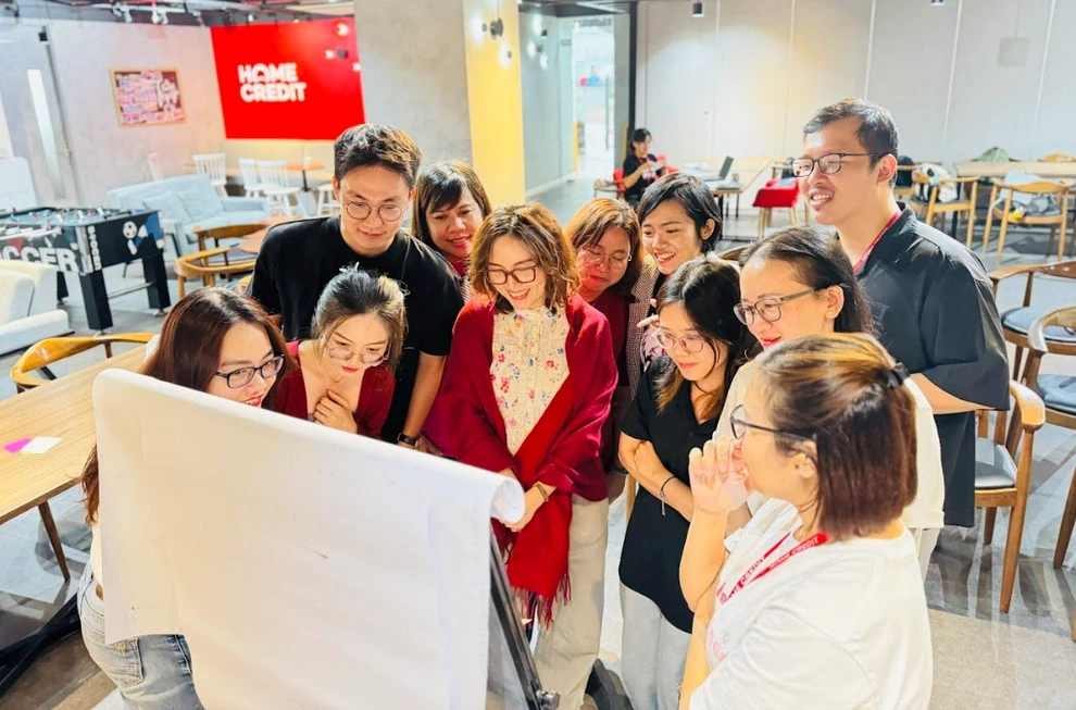 giam-doc-nhan-su-home-credit-chia-se-tai-su-kien-anpha-meet-up-v2-1docx-1774233738293-1790821595.webp